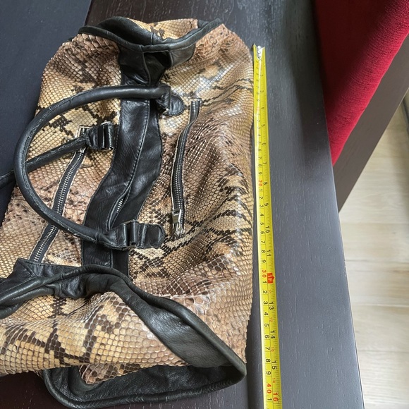 Medium sized Python bag. - Picture 2 of 6